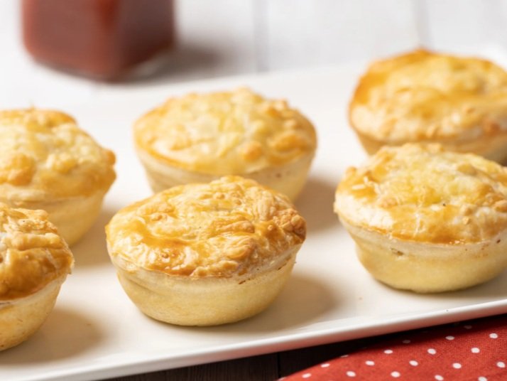 Ivan's Party Pies - Caulifower, cheese and leek 55g (60)