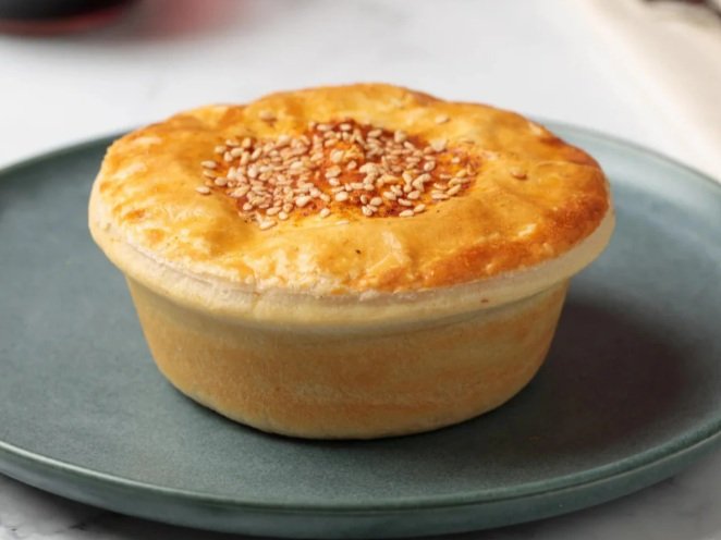 Ivan's Pies - Beef and red wine 200-240gm (12)